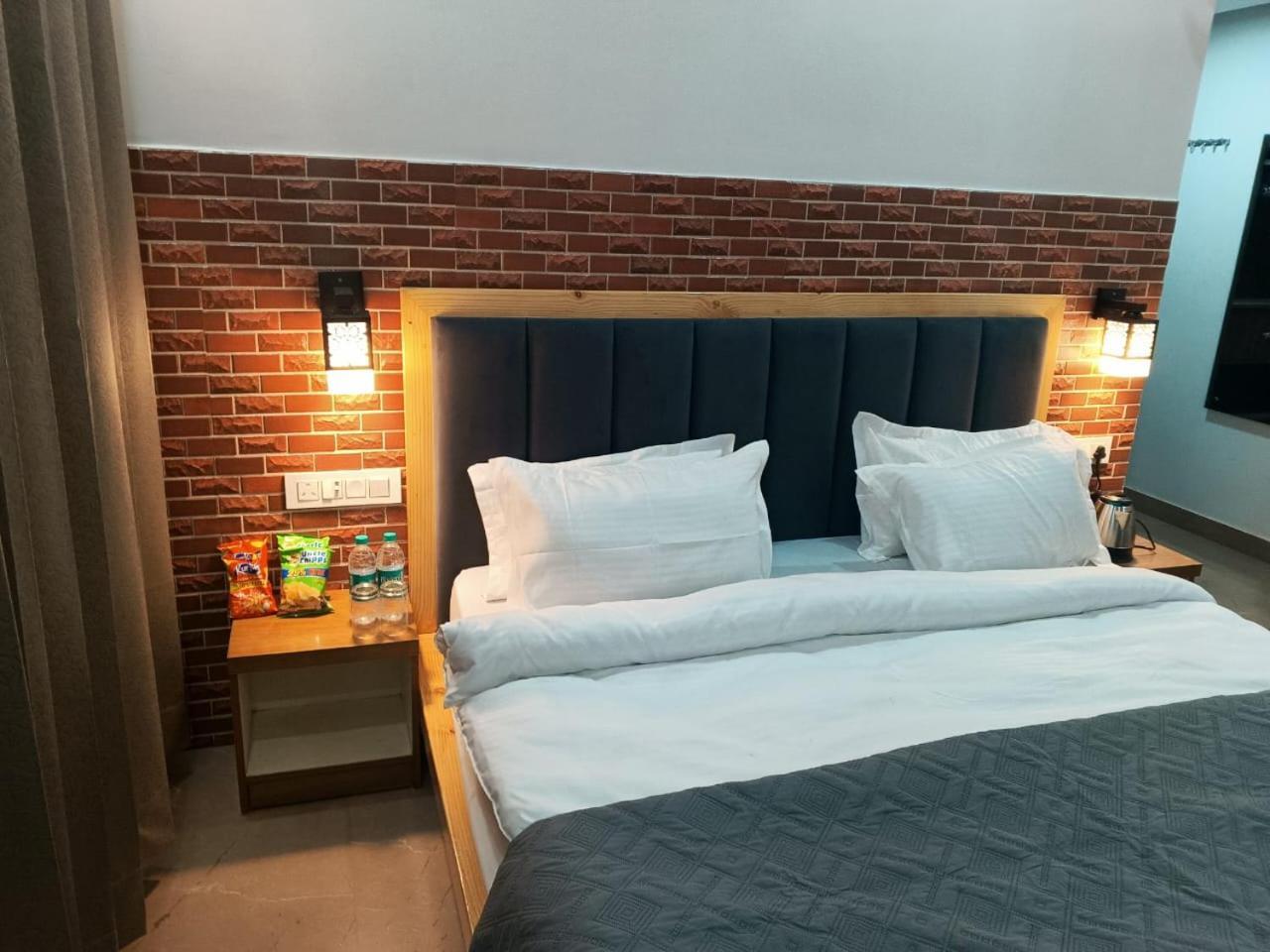 Red Roof Inn ラムナガル エクステリア 写真